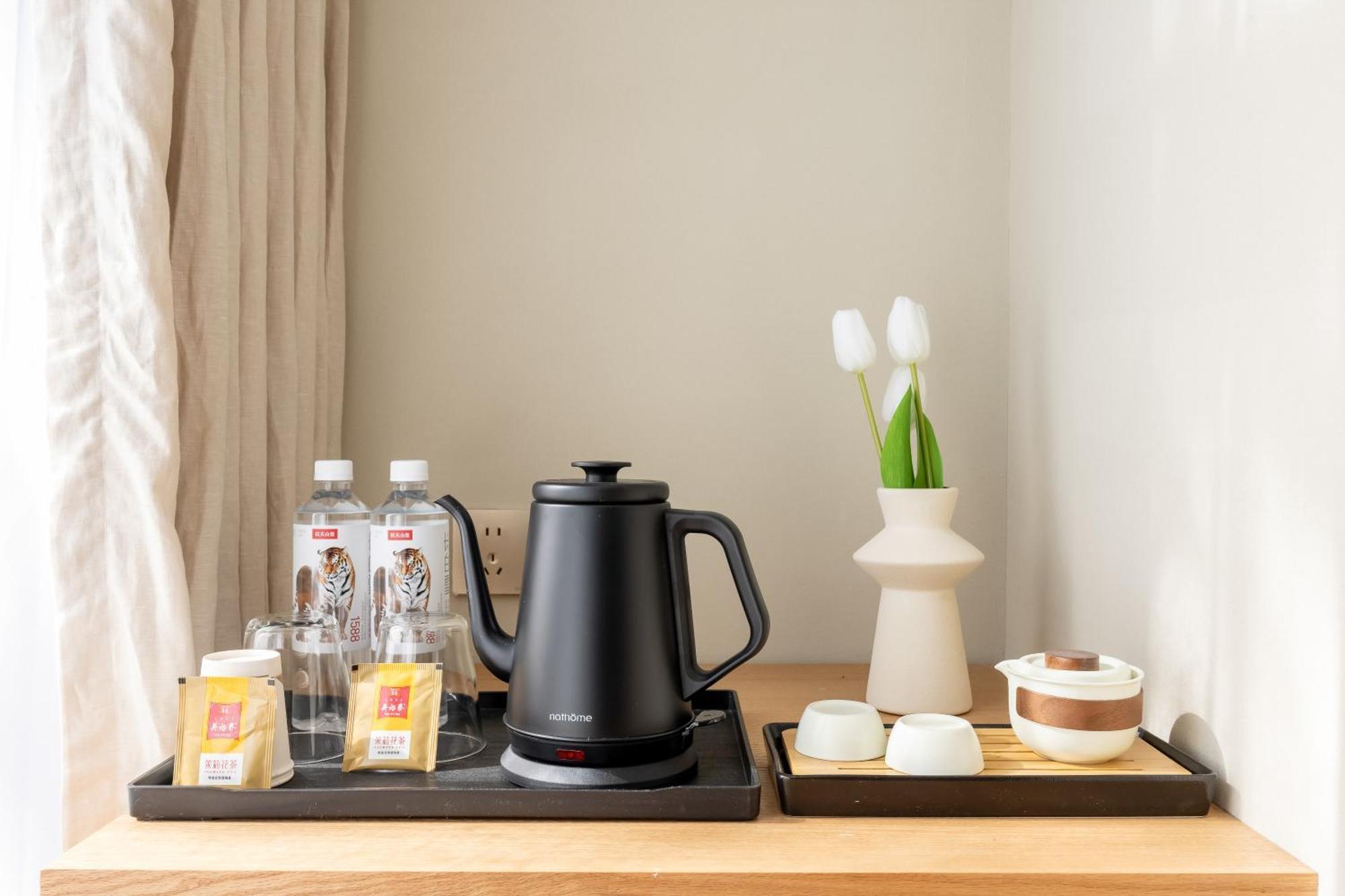 Beijing Tangfu Nanluoguxiang Wang Fu Jing Forbidden City Snack Street Hotel,1 Stop Walking To Airport Express,3 Stop To Tiananmen&Free Laundry Dry Service &Professional Free Tour Ticket Service With English Speaking Staff Exterior photo