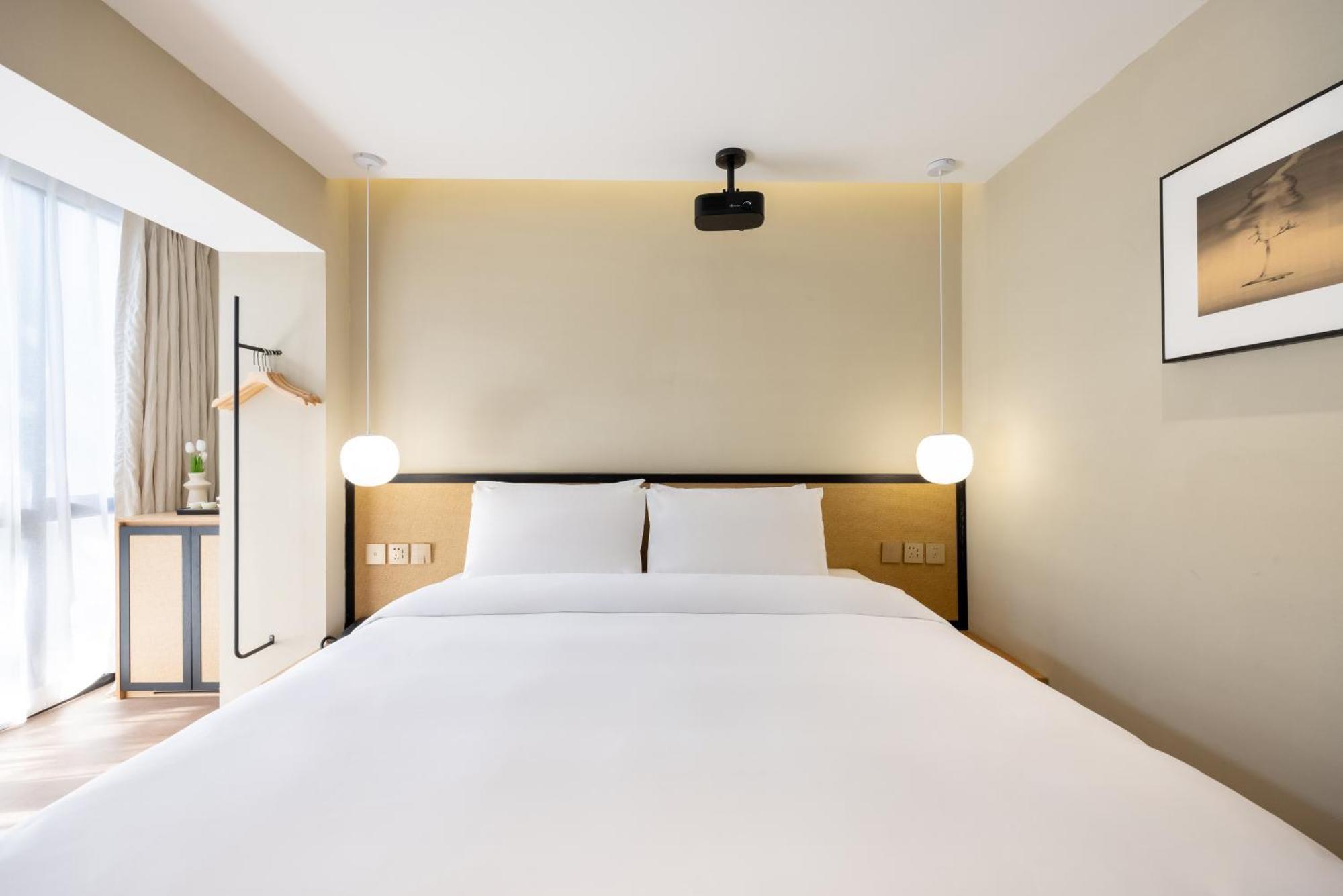 Beijing Tangfu Nanluoguxiang Wang Fu Jing Forbidden City Snack Street Hotel,1 Stop Walking To Airport Express,3 Stop To Tiananmen&Free Laundry Dry Service &Professional Free Tour Ticket Service With English Speaking Staff Exterior photo