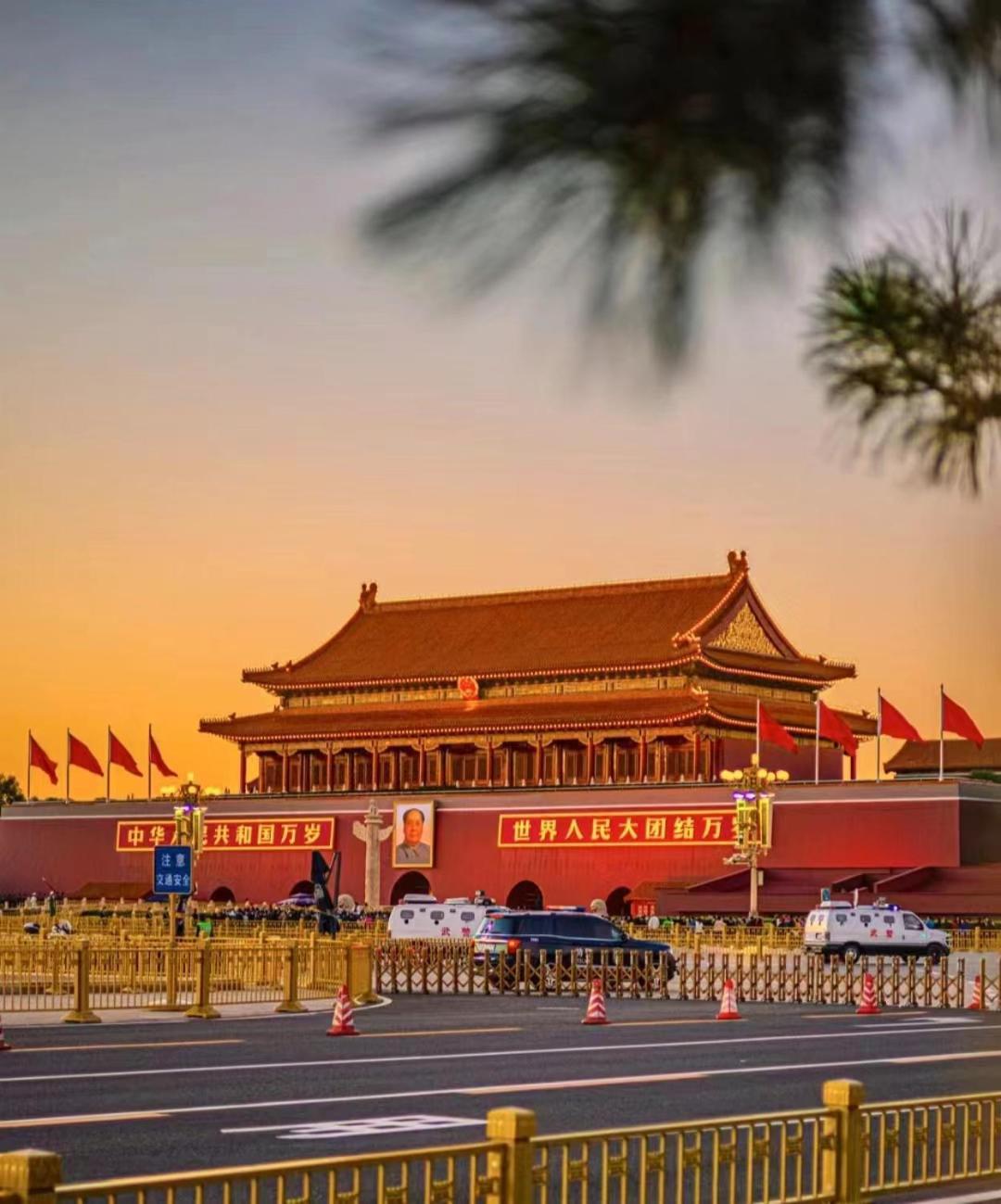 Beijing Tangfu Nanluoguxiang Wang Fu Jing Forbidden City Snack Street Hotel,1 Stop Walking To Airport Express,3 Stop To Tiananmen&Free Laundry Dry Service &Professional Free Tour Ticket Service With English Speaking Staff Exterior photo